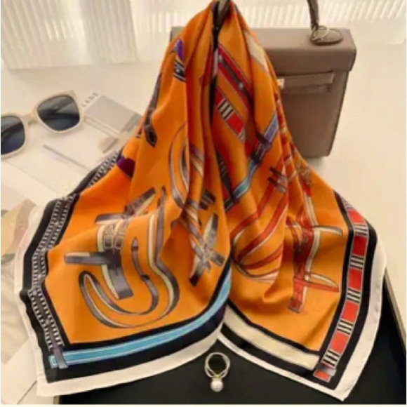 Retro saddle design scarf in oranges and black - new in packaging. 26” square - Picture 1 of 7